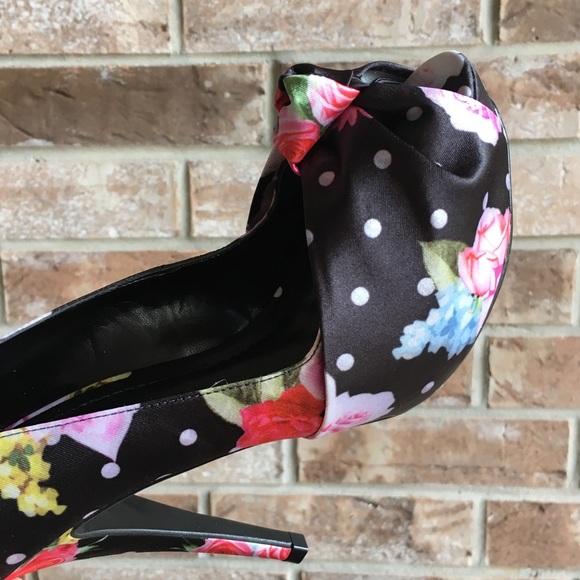 🌺Spring🌺Top Heels Co Kyra Floral Black Peep Toes - Picture 3 of 5